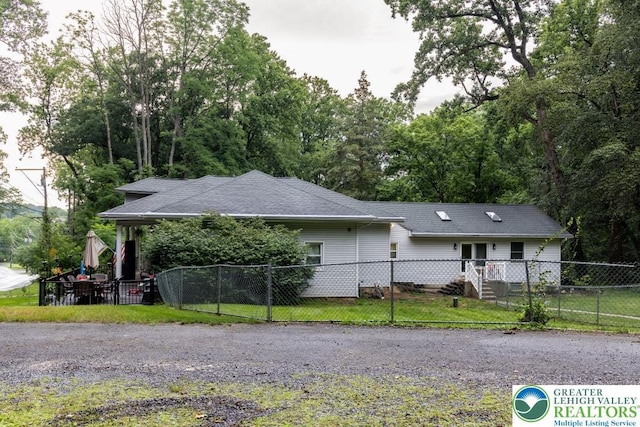 2211 Honeysuckle Rd, Allentown City, PA 18103 - photo 2