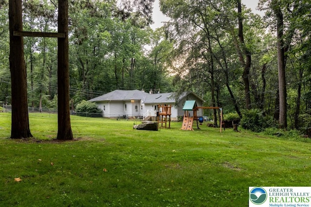 2211 Honeysuckle Rd, Allentown City, PA 18103 - photo 4