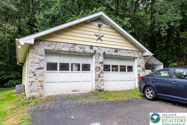 2211 Honeysuckle Rd, Allentown City, PA 18103 - photo 29