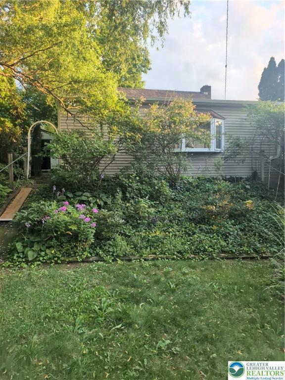 113 Dell St, Emmaus Boro, PA 18049 - photo 8