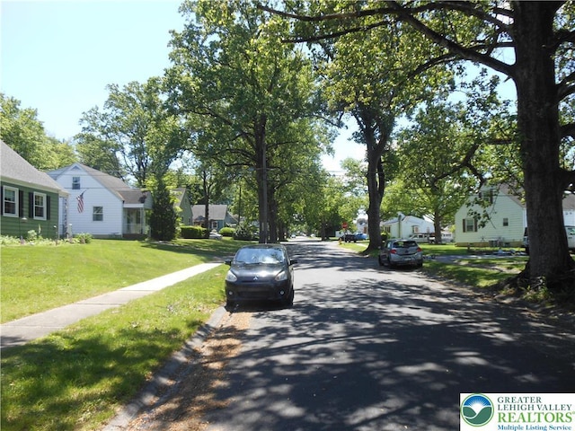415 Willow Rd, Hellertown Boro, PA 18055 - photo 2