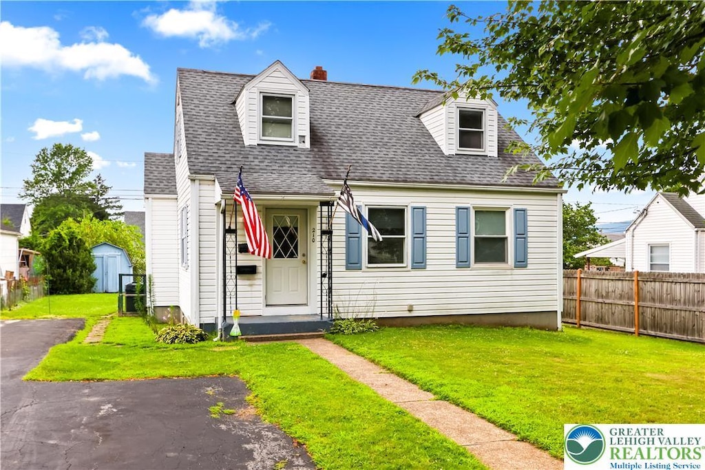 210 Cedar Rd, Hellertown Boro, PA 18055 - photo 1