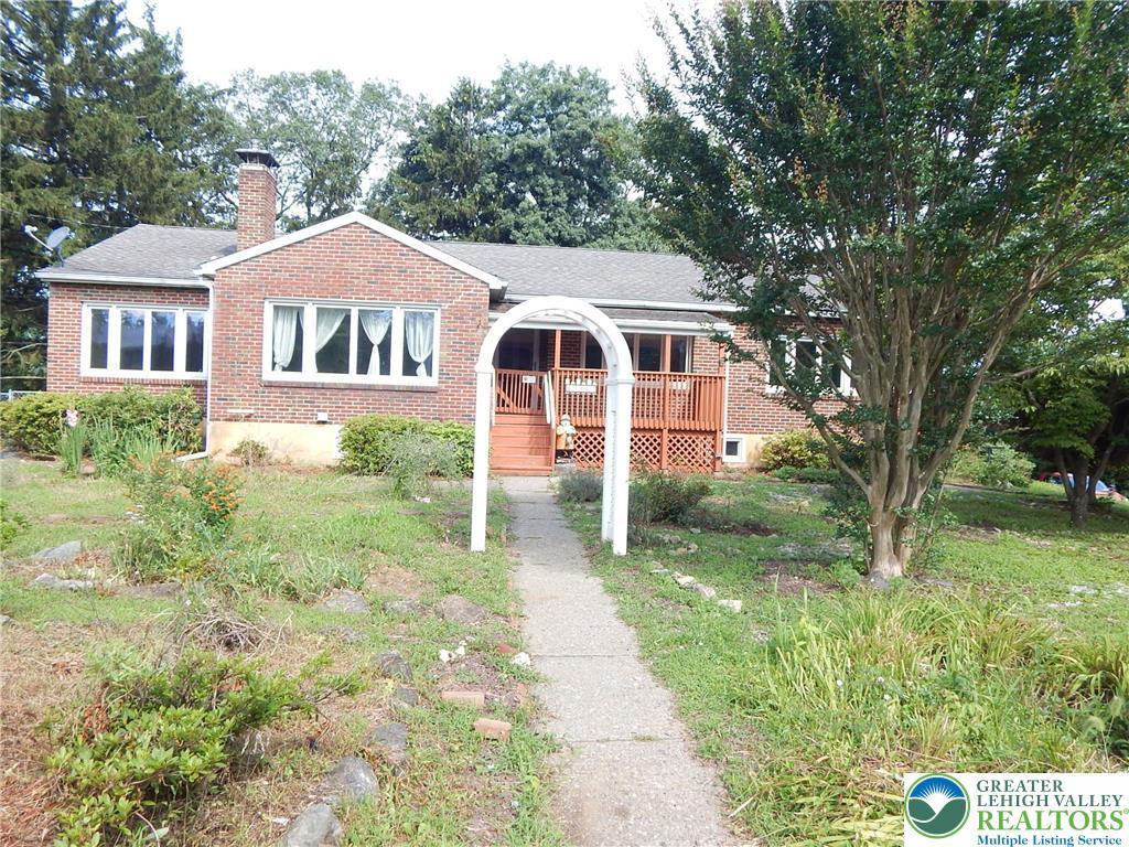 3317 Allen St, Palmer Twp, PA 18045 - photo 1