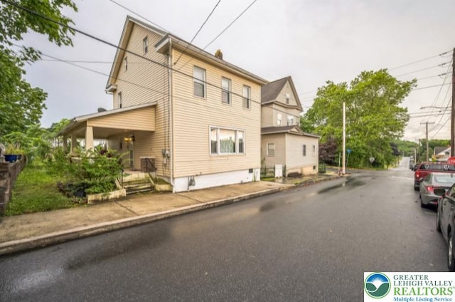 319 W Franklin St, Slatington Boro, PA 18080 - photo 2
