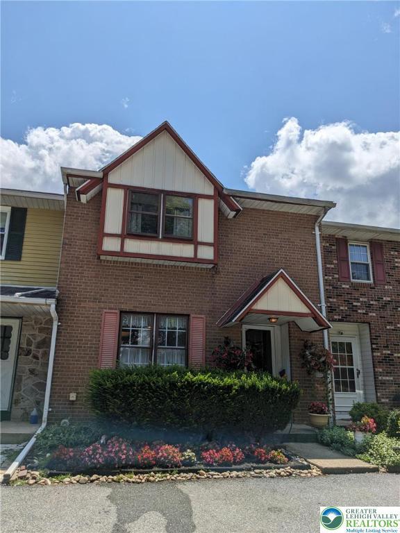7614 Buttercup Rd, Lower Macungie Twp, PA 18062 - photo 1