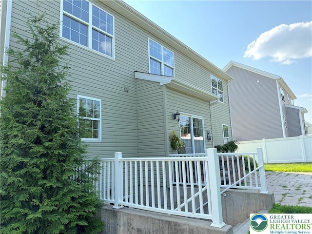 119 Oakwood Dr, Whitehall Twp, PA 18052 - photo 4