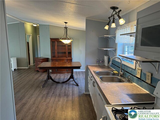 110 Berryman Ln, Penn Forest Twp, PA 18210 - photo 17