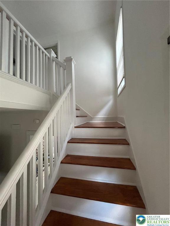 814 Bridge St, Bethlehem City, PA 18018 - photo 3