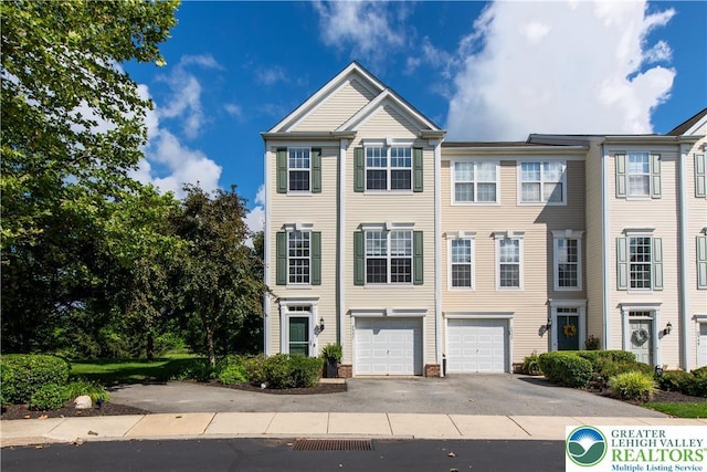 8557 Gateway Rd, Upper Macungie Twp, PA 18031 - photo 1