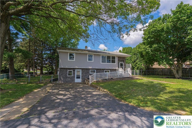 1605 4th St, Bethlehem Twp, PA 18020 - photo 1