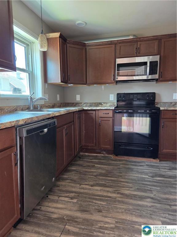 210 2nd St, Slatington Boro, PA 18080 - photo 2