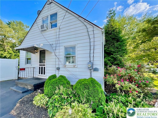 2526 Linden St, Bethlehem City, PA 18017 - photo 6