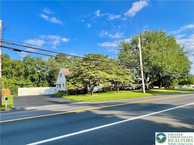2526 Linden St, Bethlehem City, PA 18017 - photo 5