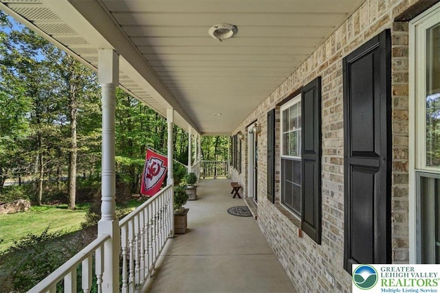148 Squirrelwood Ct, Polk Twp, PA 18330 - photo 2