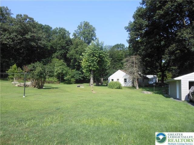 2814 Honeysuckle Rd, Salisbury Twp, PA 18015 - photo 7