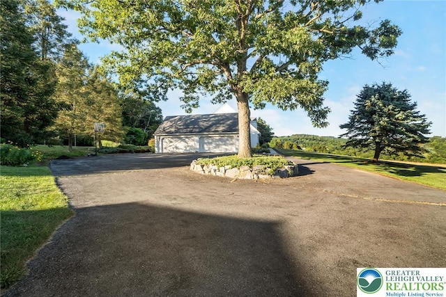 6909 Country Spring Rd, Lowhill Twp, PA 18066 - photo 8