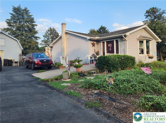 488 Daniels Rd, Lower Nazareth Twp, PA 18064 - photo 1