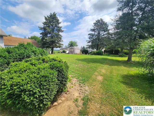 488 Daniels Rd, Lower Nazareth Twp, PA 18064 - photo 2