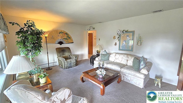 3845 Rosewood Ln, Whitehall Twp, PA 18052 - photo 2