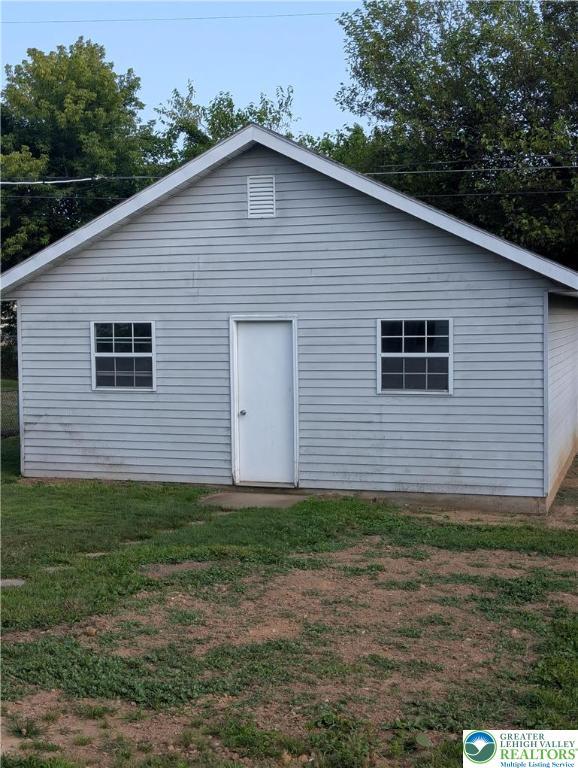 716 E Barner St, Salisbury Twp, PA 18103 - photo 4