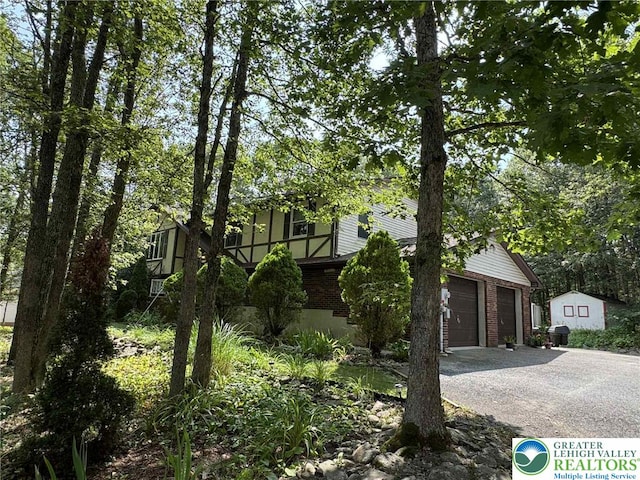 750 Mill Run Dr, Franklin Twp, PA 18235 - photo 1
