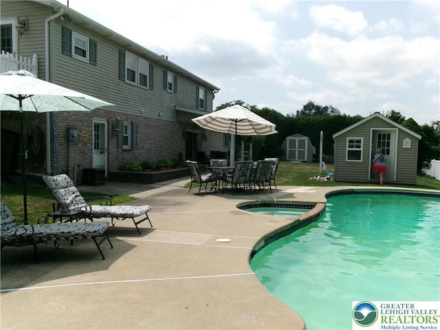 2837 Hillcrest Dr E, North Whitehall Twp, PA 18037 - photo 10