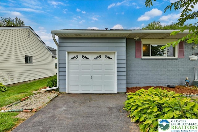 1353 Richard Ave, Bethlehem City, PA 18018 - photo 6