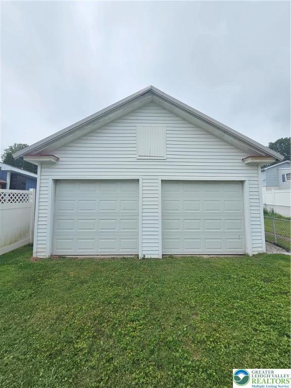 432 N 3rd St, Lehighton Boro, PA 18235 - photo 22