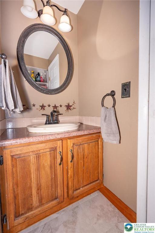 1547 Zimpfer Ln, Hellertown Boro, PA 18055 - photo 23