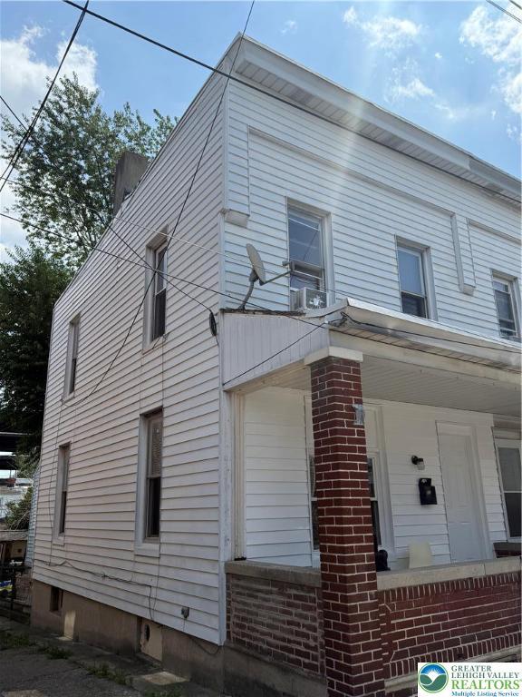 431 N Railroad St, Allentown City, PA 18102 - photo 2