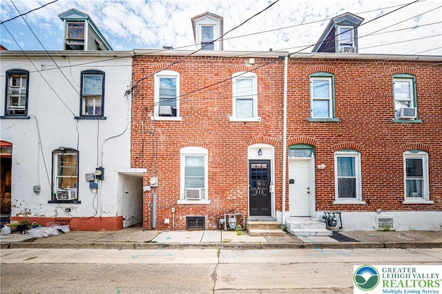 213 N Peach St, Allentown City, PA 18102 - photo 1