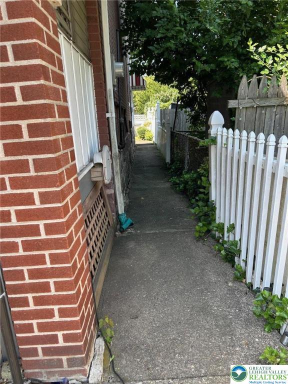 703 S 23rd St, Wilson Boro, PA 18042 - photo 37