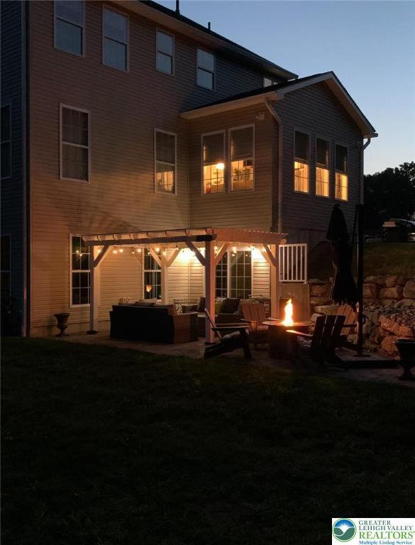 9815 Hilltop Dr, Lower Mt Bethel Twp, PA 18013 - photo 3