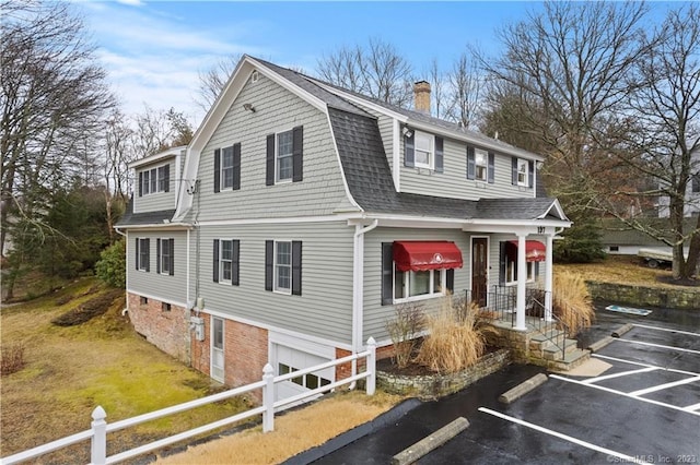 view of front of property