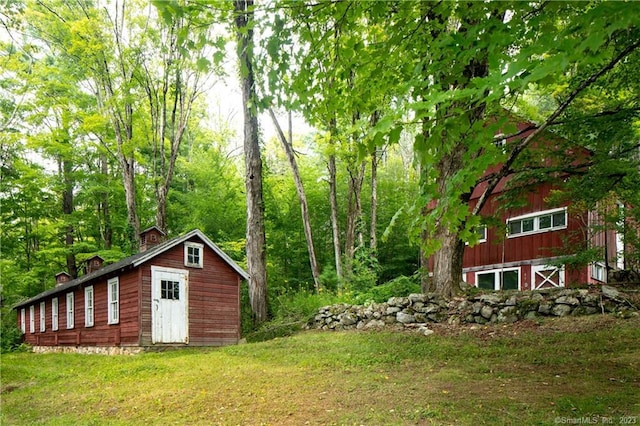 exterior space featuring an outdoor structure