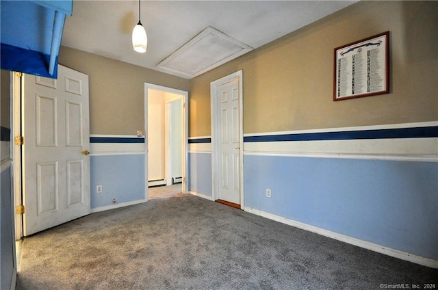 unfurnished bedroom featuring carpet floors