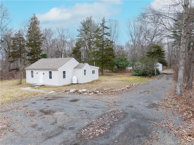 Listing photo 3 for 379 Rte 81, Killingworth CT 06419