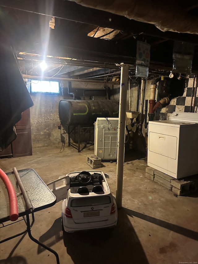 basement featuring washer / dryer