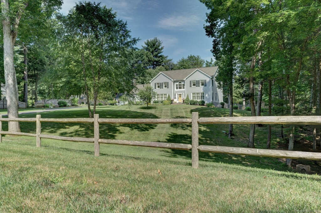 7 Tallwood Ln, Simsbury, CT 06089 - view of yard