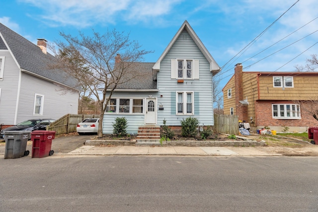 view of front of property