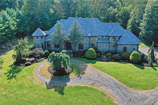 view of front of property with a front lawn