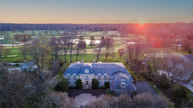 view of aerial view at dusk