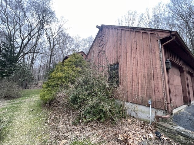 view of side of property