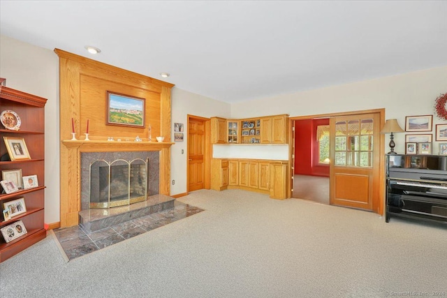 living room featuring carpet floors