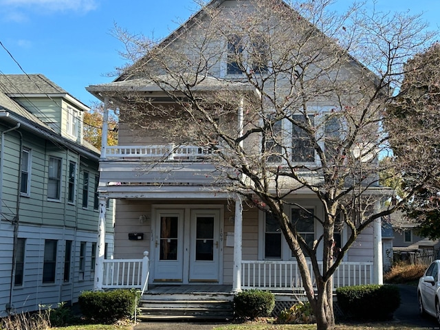 view of front property featuring a porch