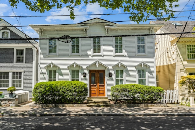 view of italianate-style house