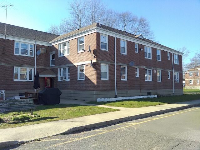 view of front facade