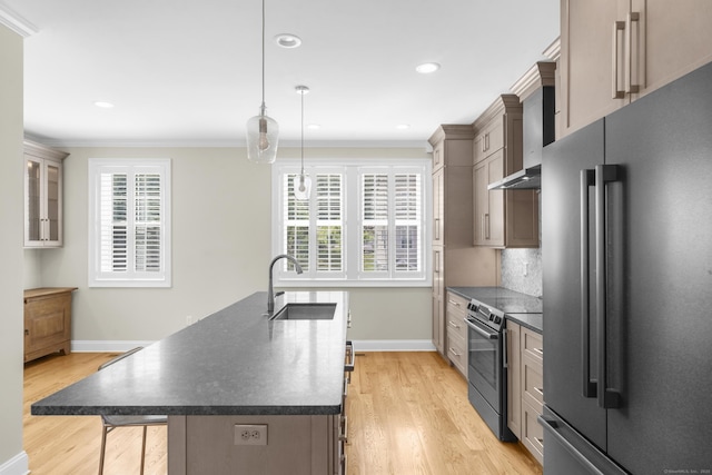30 Village Xing Unit 30, East Lyme, CT 06357 - kitchen with freestanding refrigerator, electric range, dark countertops, crown molding, and a center island with sink