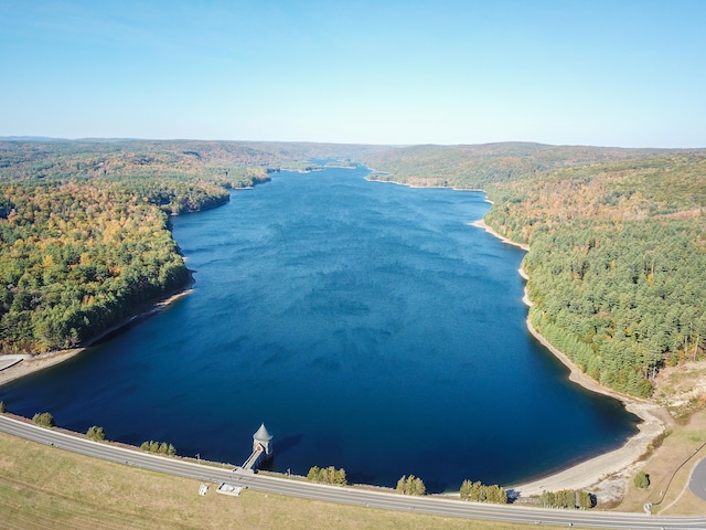 2 Bsullak Rd, Barkhamsted, CT 06063