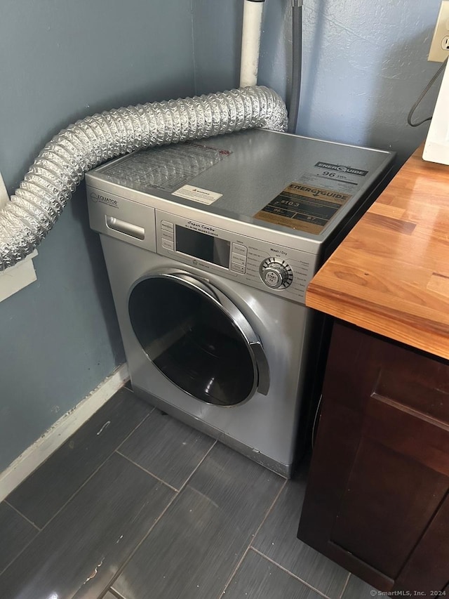 260 Success Ave Unit 21, Bridgeport, CT 06610 - laundry area featuring washer / dryer